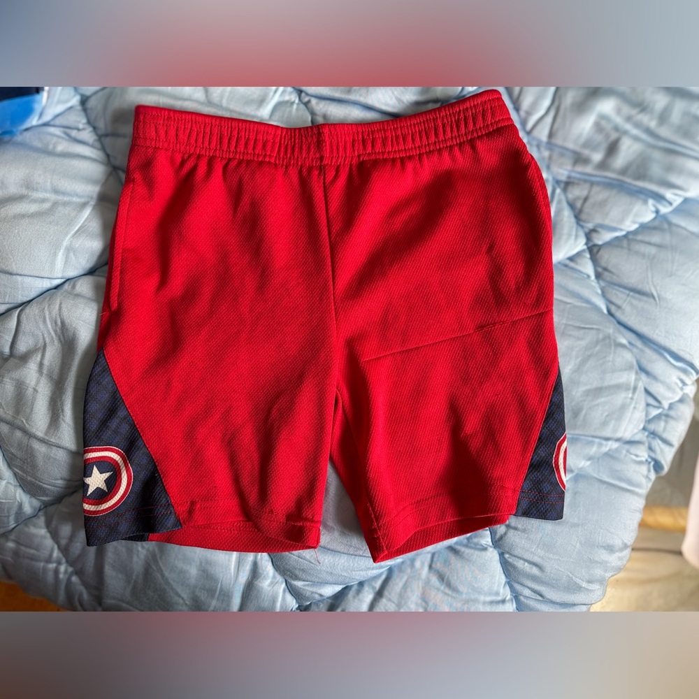 Marvel Boys Captain America Avengers Athletic Shorts Size Medium